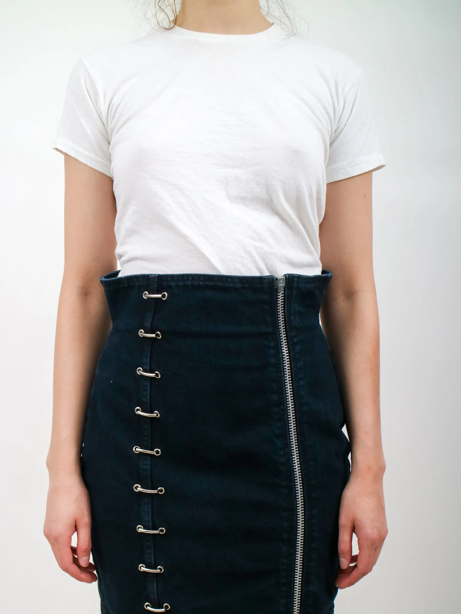 1980s Santana Black Denim Zipper and Rivet Pencil Mini Skirt