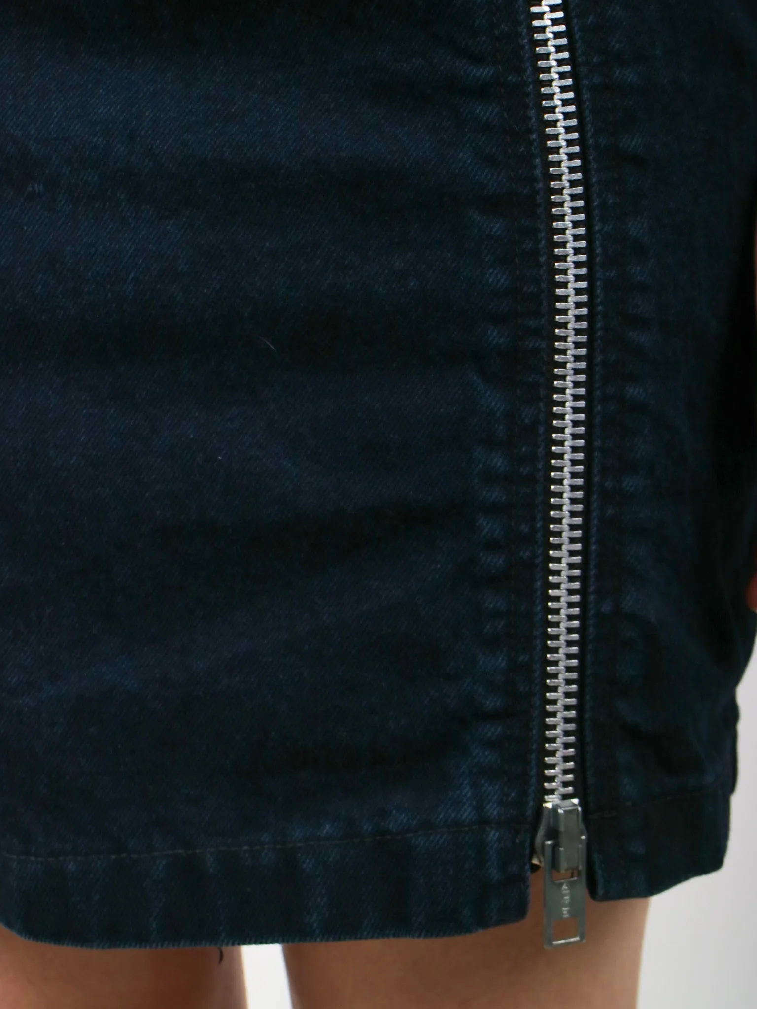 1980s Santana Black Denim Zipper and Rivet Pencil Mini Skirt