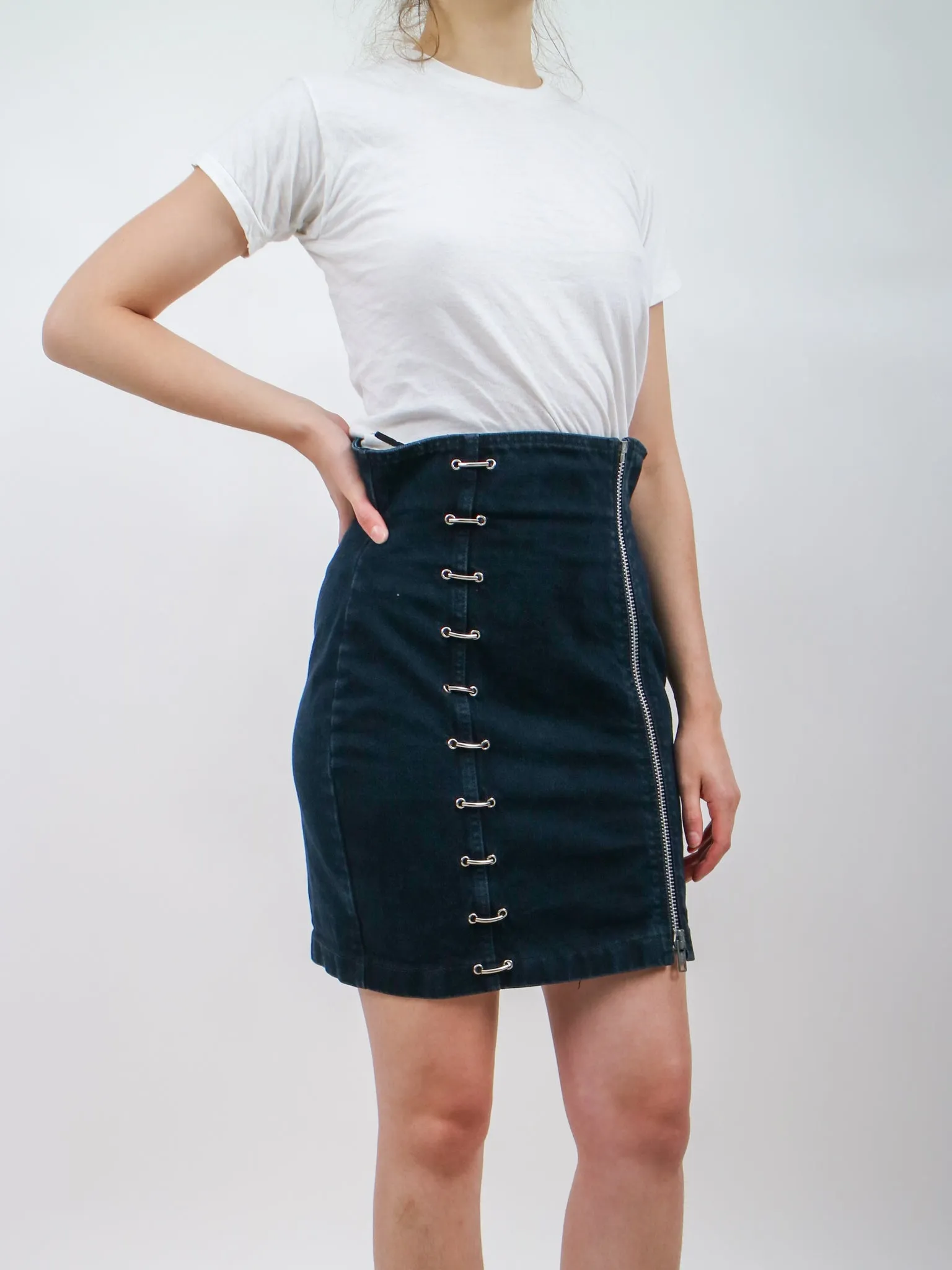 1980s Santana Black Denim Zipper and Rivet Pencil Mini Skirt