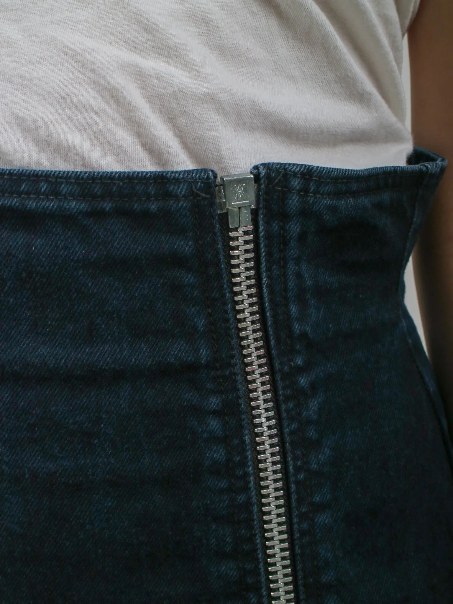 1980s Santana Black Denim Zipper and Rivet Pencil Mini Skirt