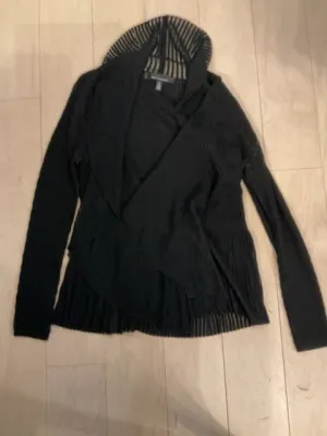 {{ClientCode}} BLACK WHITE HOUSE BLACK MARKET TIE FRONT CARDIGAN, XS