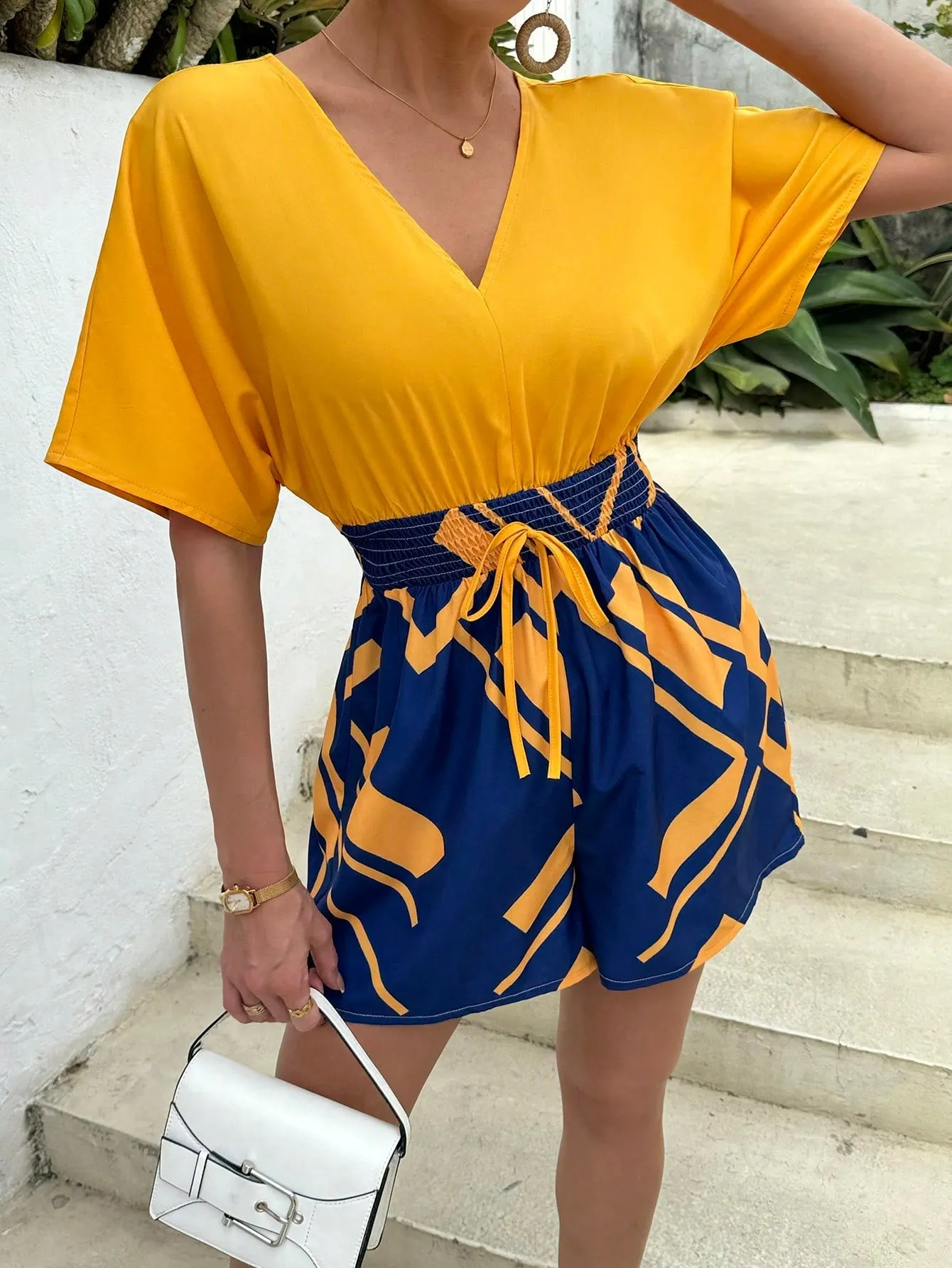 LUNE V-Neck Drawstring Backless Color Block Floral Print Romper