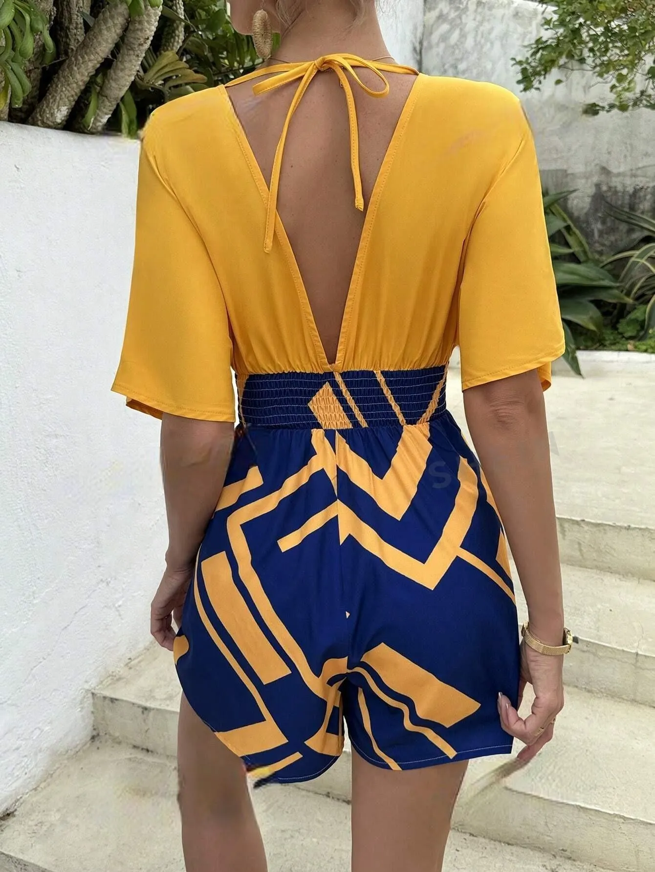 LUNE V-Neck Drawstring Backless Color Block Floral Print Romper