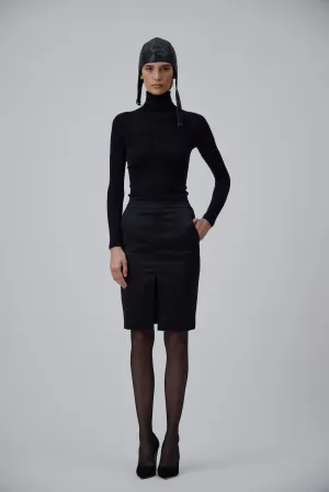 PENCIL SKIRT IN GLOSSY BLACK