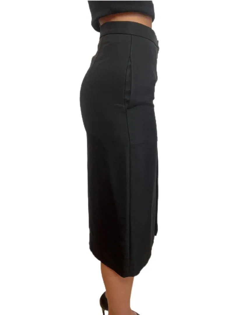Scanlan Theodore Black Pencil Skirt W Zip Up Front. Size: 8