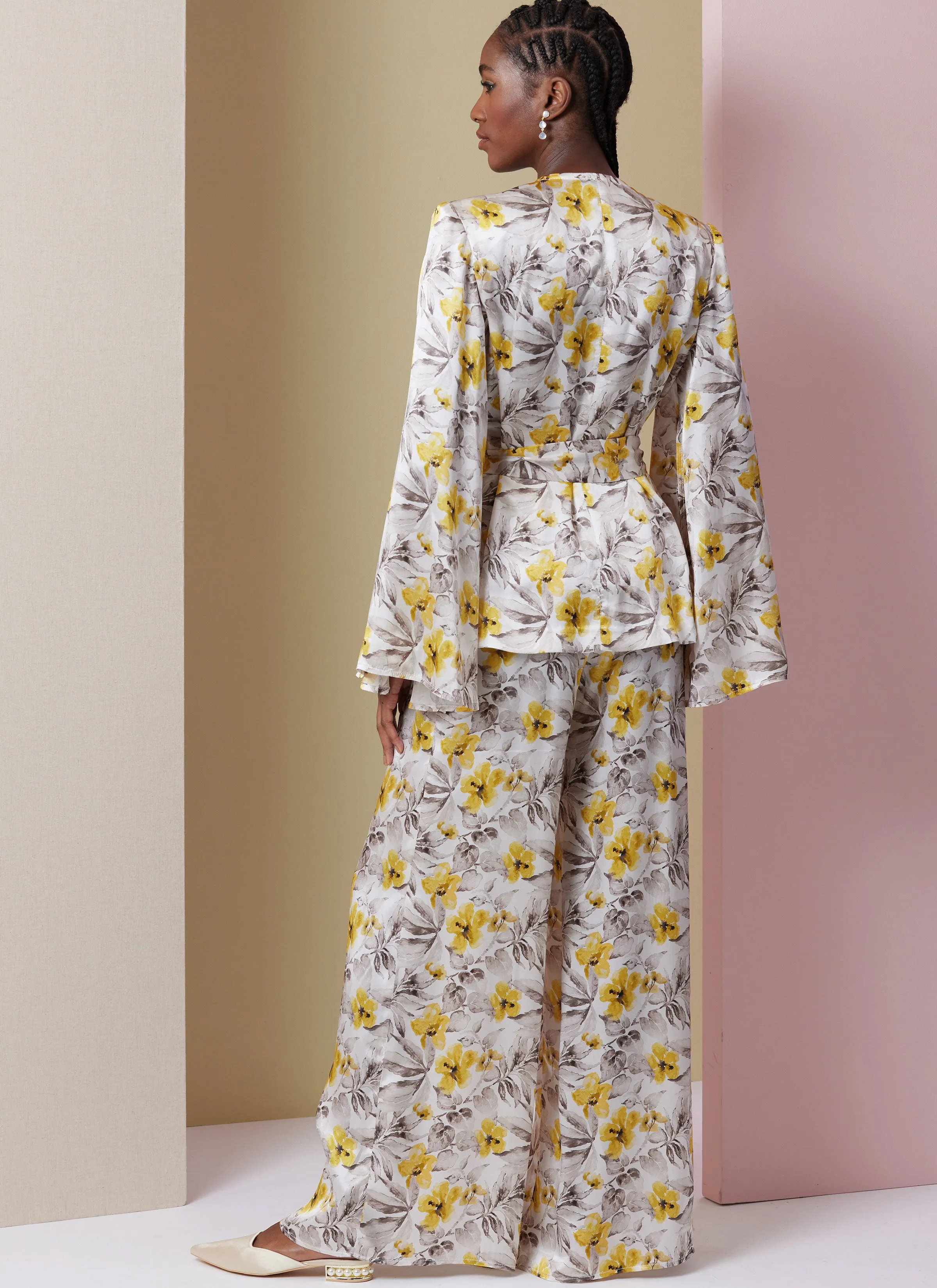 Vogue Sewing Pattern 2020 Misses' Lounge Top, Robe and Pants