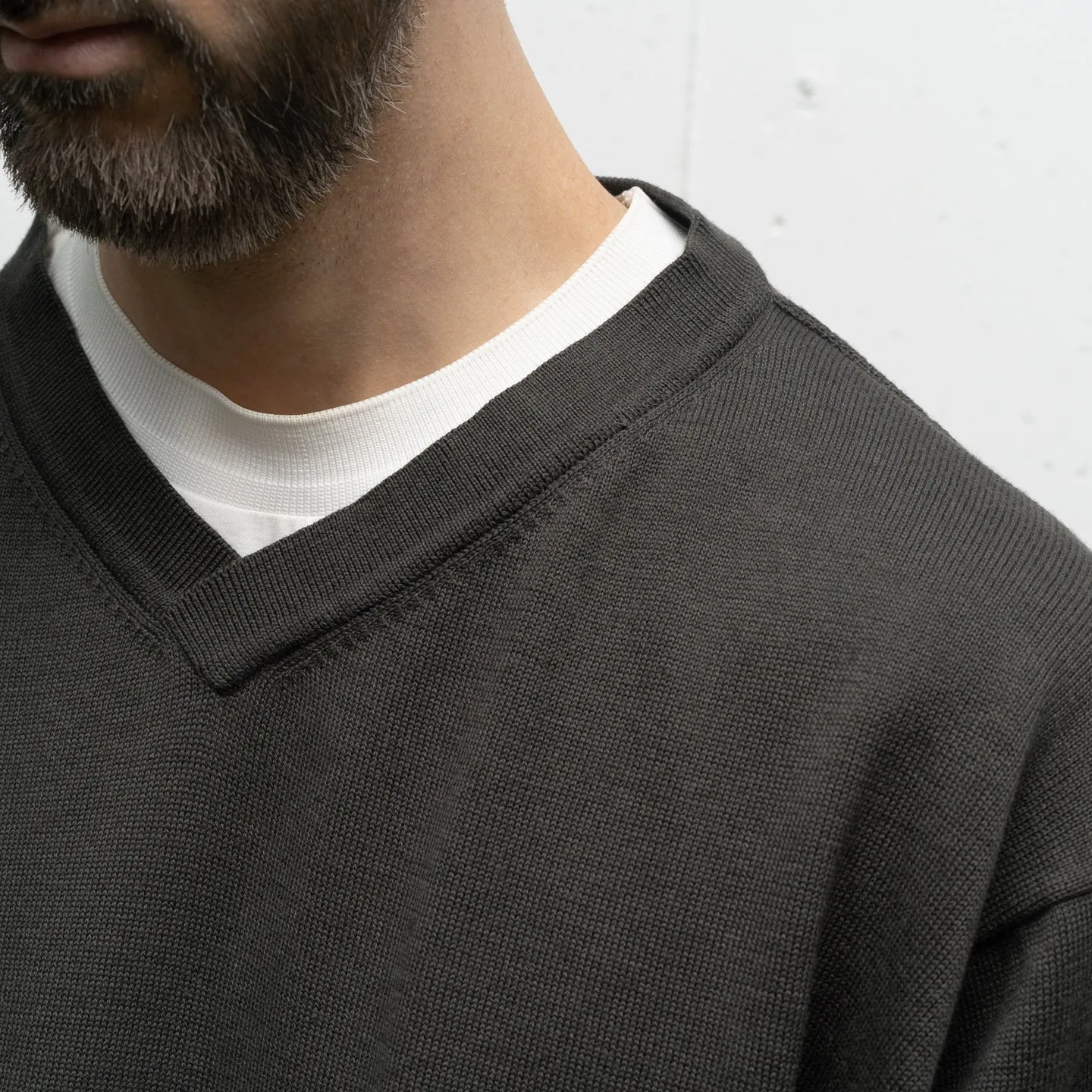 Yak Mix V-Neck Sweater | Brown Charcoal